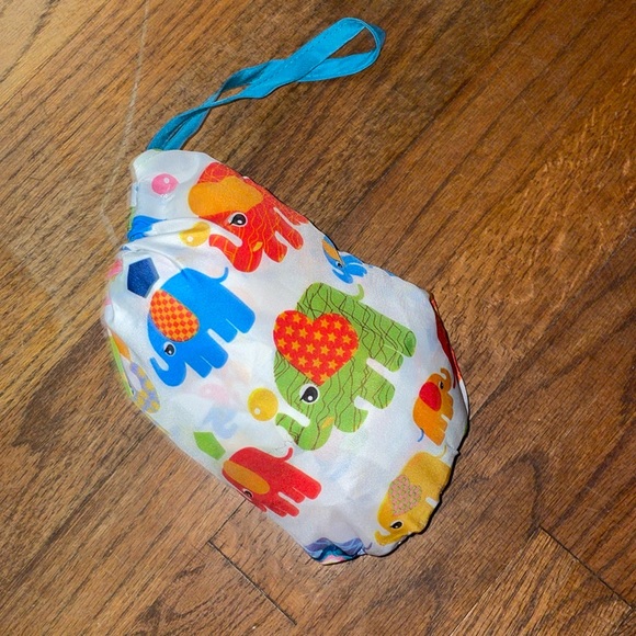 NWOT 2-IN-1 UNIVERSAL CHILD COLORFUL ELEPHANT GROCERY CART PACKABLE SEAT COVER - Picture 9 of 9